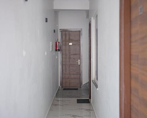Hotel Parth Inn Rishīkesh Exteriör bild